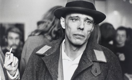 Beuys_besetzung(c)_zeroonefilm__stiftungmuseumschlossmoyland_klauslambertierichpuls